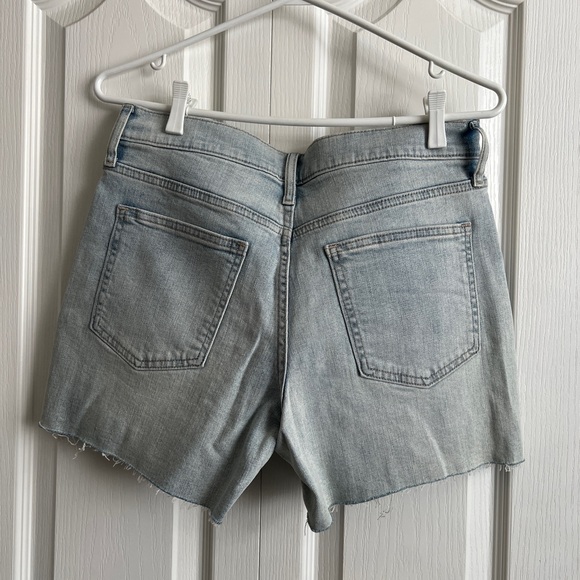 Gap denim shorts sz 6 / 28 - Picture 2 of 3